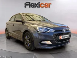 Cinza Usado 2017 Hyundai i20 Classic | € 9.990 (Preço justo)