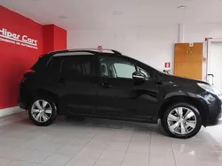 Preto Usado 2015 Peugeot 2008 SUV | € 9.900 (Preço justo)