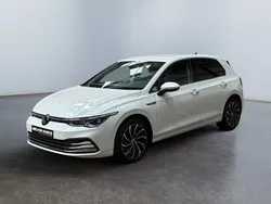 Branco Usado 2024 VW Golf VIII Style | € 31.900 (Preço justo)
