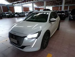 Usado 2022 Peugeot e-208 Allure Citadino | € 15.990 (Bom preço)