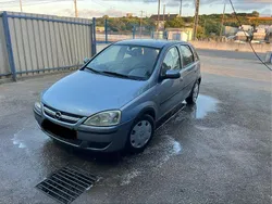 Usado 2005 Opel Corsa Sedan | € 2.100 (Bom preço)