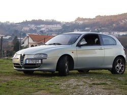 Usado 2001 Alfa Romeo 147 Citadino | € 2.700