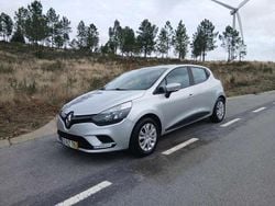 Cinzento Usado 2016 Renault Clio IV Citadino | € 8.100 (Preço justo)