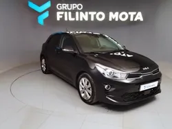 Preto Usado 2023 Kia Rio Citadino | € 16.390 (Preço justo)
