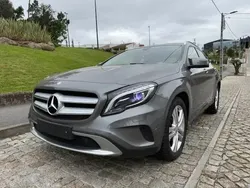 Cinza escuro Usado 2015 Mercedes GLA200 Urban SUV | € 21.900 (Preço justo)