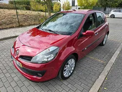Vermelho Usado 2009 Renault Clio II Citadino | € 6.000 (Preço justo)