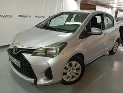 Cinzento Usado 2014 Toyota Yaris | € 8.480 (Preço justo)