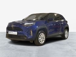 Azul (pintura metalizada) Usado 2024 Toyota Yaris Comfort Sedan | € 26.750 (Preço justo)