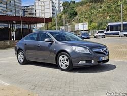 Castanho Usado 2009 Opel Insignia Sedan | € 7.900 (Preço justo)