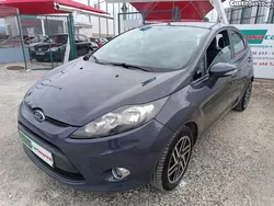 Cinza Usado 2012 Ford Fiesta Titanium Citadino | € 7.250 (Preço justo)