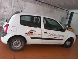 Branco Usado 2006 Renault Clio II Citadino | € 2.600 (Bom preço)
