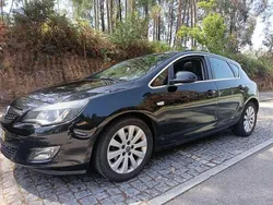 Usado 2010 Opel Astra Cosmo Sedan | € 5.900 (Preço elevado)