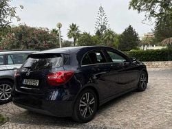 Azul Usado 2017 Mercedes A180 Citadino | € 15.000 (Preço justo)