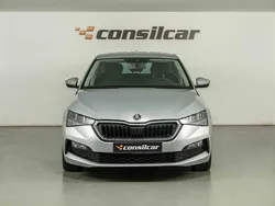 Cinza prata Usado 2021 Skoda Scala Ambition Citadino | € 13.980 (Bom preço)