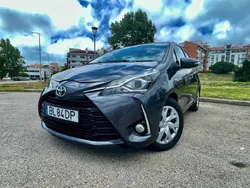 Cinzento Usado 2018 Toyota Yaris Citadino | € 7.300