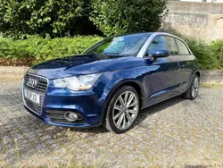 Azul Usado 2011 Audi A1 Attraction Citadino | € 10.450 (Preço justo)