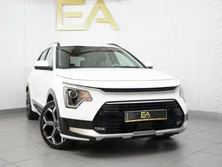 Branco Usado 2023 Kia Niro SUV | € 28.980 (Preço justo)