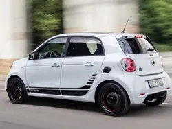 Cinzento Usado 2021 Smart ForFour Electric Drive Pulse Citadino | € 15.300 (Preço justo)