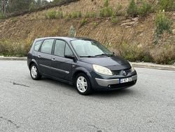 Usado 2005 Renault Grand Scénic II Monovolume | € 2.100