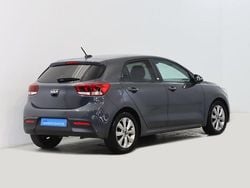 Cinzento Usado 2023 Kia Rio | € 15.900 (Preço justo)