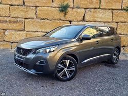 Verde Usado 2020 Peugeot 5008 Allure Monovolume | € 23.950 (Preço justo)