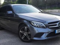 Cinzento Usado 2019 Mercedes C200 | € 23.500 (Preço justo)