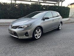 Cinzento Usado 2014 Toyota Auris | € 10.900 (Bom preço)