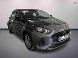 Cinzento Usado 2025 Mazda 2 Exclusive-Line Citadino | € 25.490 (Preço justo)
