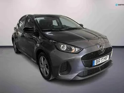 Cinzento Usado 2025 Mazda 2 Exclusive-Line Citadino | € 25.490 (Preço justo)