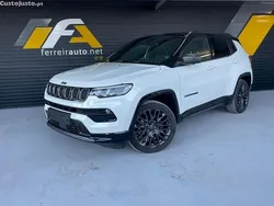 Branco Usado 2021 Jeep Compass 80th Anniversary SUV | € 25.800 (Preço justo)