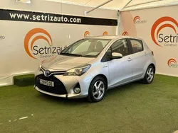 Cinza Usado 2016 Toyota Yaris Hybrid Comfort | € 16.750 (Preço elevado)