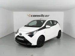 Branco Usado 2021 Toyota Aygo Connect Style Citadino | € 11.680