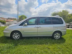 Cinzento Usado 2008 Peugeot 807 Monovolume | € 3.900