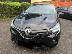 Preto Usado 2023 Renault Clio V Intens Citadino | € 17.400 (Preço justo)