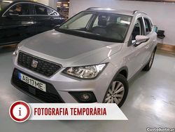 Cinza Usado 2020 Seat Arona Style SUV | € 13.690 (Preço justo)