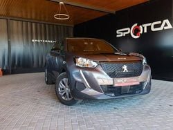 Cinza Usado 2023 Peugeot 2008 Active SUV | € 19.890 (Preço justo)