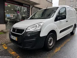 Branco Usado 2018 Peugeot Partner Outdoor Monovolume | € 10.490 (Bom preço)