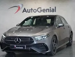 Cinza Usado 2023 Mercedes A200 AMG line Citadino | € 35.990 (Preço justo)