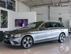 Cinzento Usado 2021 Mercedes C300e Avantgarde Carrinha | € 33.900 (Preço justo)