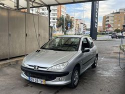 Usado 2002 Peugeot 206 | € 3.100 (Caro)
