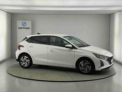 Branco Usado 2024 Hyundai i20 Comfort Citadino | € 17.200 (Preço justo)