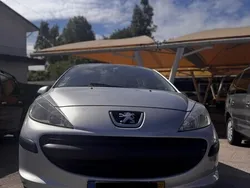 Cinza Usado 2007 Peugeot 207 | € 3.900 (Bom preço)