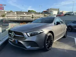 Branco Usado 2023 Mercedes A250 AMG line Citadino | € 37.990 (Preço justo)