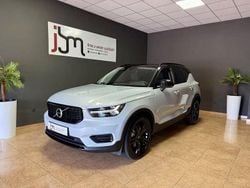 Branco nacarado Usado 2021 Volvo XC40 R-Design SUV | € 28.990 (Preço justo)