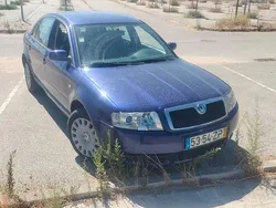 Usado 2005 Skoda Superb Sedan | € 2.800