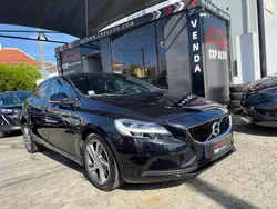 Preto Usado 2017 Volvo V40 Carrinha | € 16.900 (Preço justo)