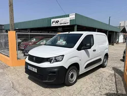 Branco Usado 2021 Peugeot Partner Monovolume | € 13.500 (Bom preço)