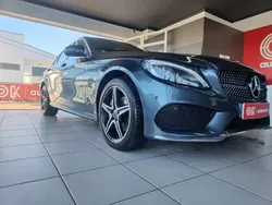 Cinzento Usado 2015 Mercedes C200 AMG line Sedan | € 16.990 (Preço justo)
