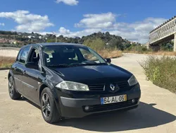 Usado 2005 Renault Mégane II Sedan | € 2.000