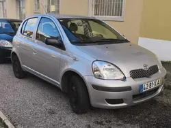 Cinzento Usado 2004 Toyota Yaris Citadino | € 1.100 (Super Preço)